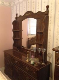 Vintage Bedroom Furniture