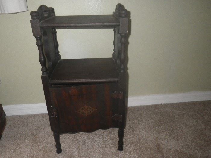 antique side/table/storage cabinet