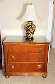 Hickory White Furniture Company King Bedroom Set - Excellent Condition!