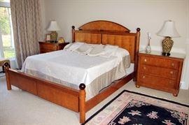 Hickory White Furniture Company King Bedroom Set - Excellent Condition!