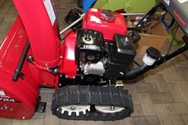 Honda HS724 Heavy Duty Snow Blower