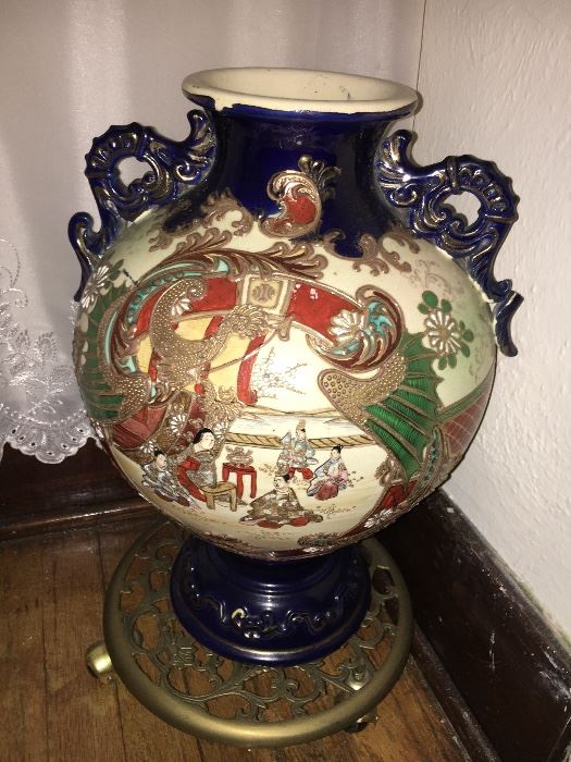 Several antique decorative pieces from China and Japan. (These are not modern Chinese pieces).
