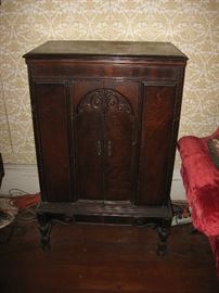 Majestic floor model radio and victrola.