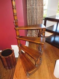 LIBRARY STEPS
DECORATIVE CRAFTS INC.  MADE IN ITALY
