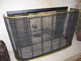 WIREWORK FIRE SCREEN
INTERTWINED IRON OPPOSING VERTICAL ARC PATTERN
