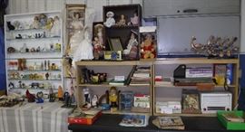 Misc dolls, Salt/pepper sets, Working wood radio, misc decor