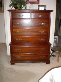Chest of drawers