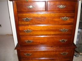 Chest of drawers