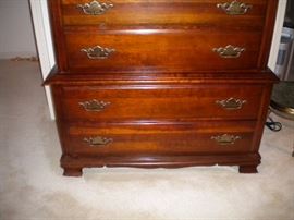 Chest of drawers
