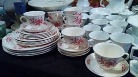 Williamsburg Wedgwood Iris