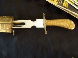 Asian meat carving set