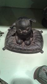 Cast iron coin bank. Cute puppy!