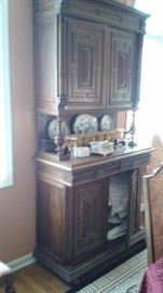 Large cabinet - hopefully 2 pieces :) Approx 7ft high