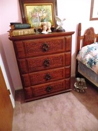 View of the 50's dresser