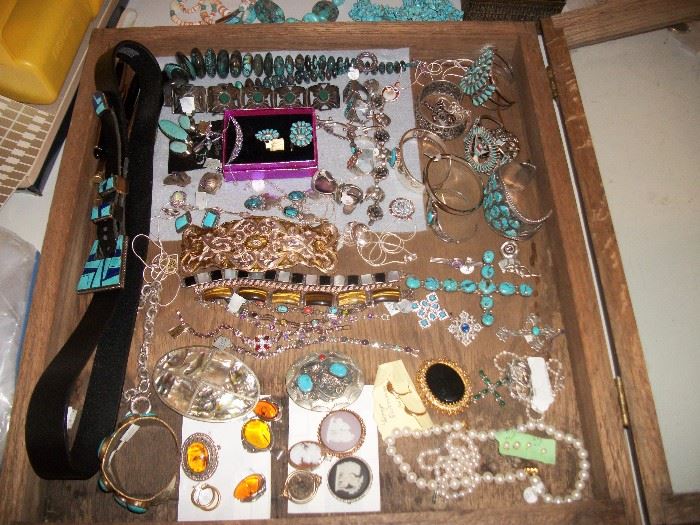 consigned collection of Native American pieces, Amber, Pearls and Gold items