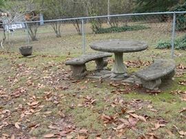 Concrete table and benches - for sale but YOU must move it !!!