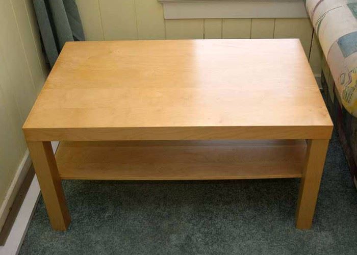 Light Wood Tone Laminate Coffee Table (Measures approx. 35.5" long x 21.75" wide x 18" high. Excellent Condition)