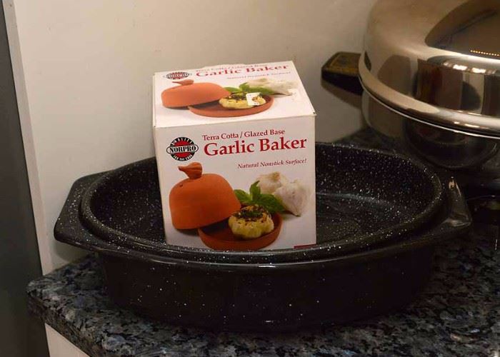 Garlic Baker & Small Enamelware Roasting Pan