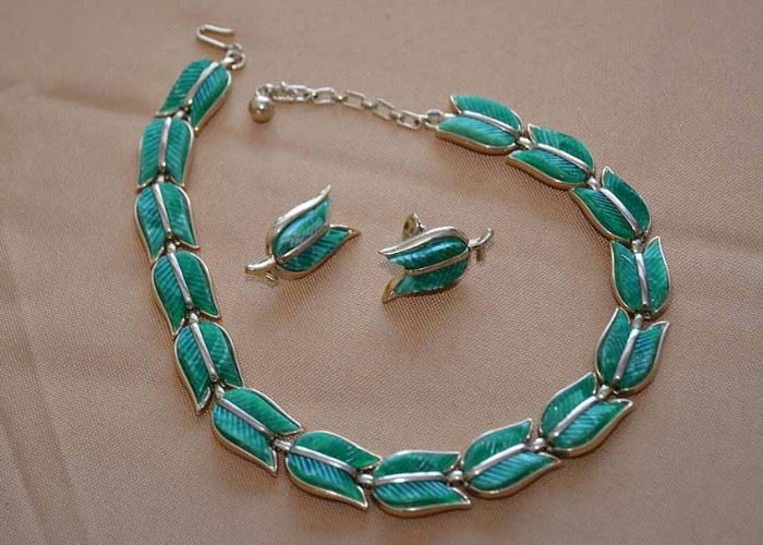 Women's Costume Jewelry - Necklace / Earring Set