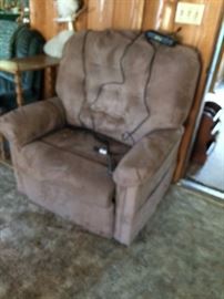 #34 Pride brown lift chair $175 (als o have in green) — at Vincent Rd Huntsville 35802 Call 256-656-989five.