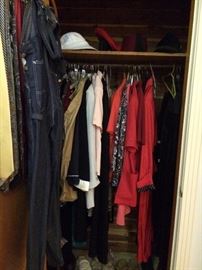 size xl-xxxl women clothes
size 40 men clothes
size 7.5-8.5 shoes women — at Vincent Rd Huntsville 35802 Call 256-656-989five.