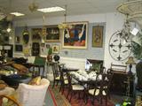 Ethan Allen "Georgian Court" Table w/6 chairs and server. Oriental and contemporary rugs. Several chandeliers.