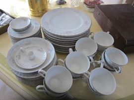 64pcs Gold Standard Japanese Porcelain China