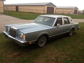 1982 Lincoln Continental Mark IV