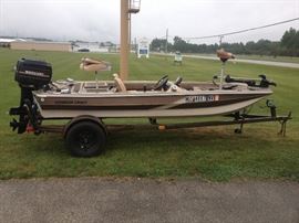 Smoker Craft 17' Fiberglass Fishing Boat w/trailer, 40HP Mercury motor and electric trolling motor