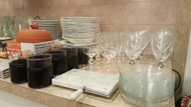 Arcroc plate set, wine glasses, marble cheese block