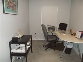 ec8desk and computer