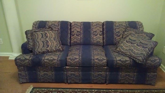 Super comfortable sofa and in excellent condition!