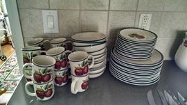 Another great set! Kids going to college, beach house, lake house, etc... Always nice to have!!