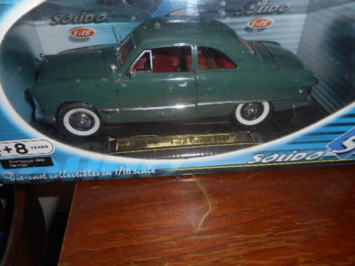 Die cast 1/18 scale model car