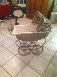 Vintage doll buggy 1950's 