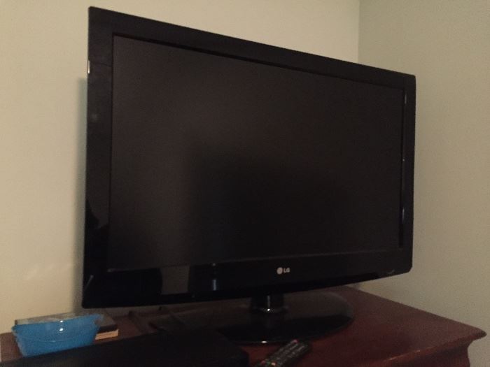 36 inch LG flat screen TV