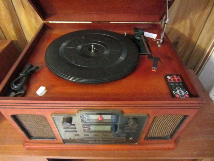 Crosley turntable and remote