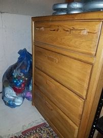 Four-drawer dresser