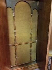 Victrola VV8-30 cabinet phonograph with built-in speaker, spare needles and two binders of records