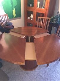 HOUSE OF DENMARK DINING TABLE WITH RETRACTABLE LEAVES