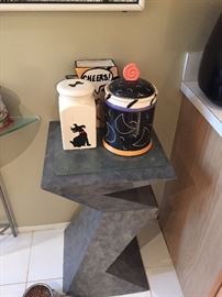MODERN SIDE TABLE