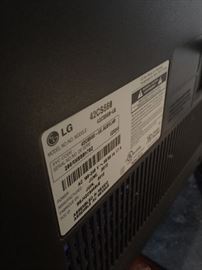 LG FLAT SCREEN TV