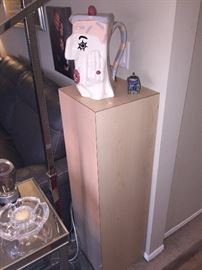 WOODEN PEDESTAL AND UNIQUE POTTERY