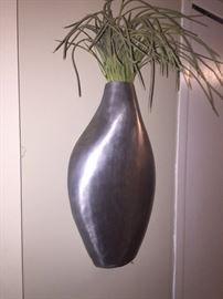HANGING METAL VASE