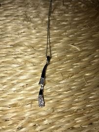 14K GOLD & DIAMONDS NECKLACE