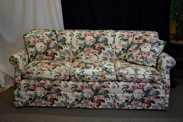 Beautiful Great Condition Flower Cushion Couch
