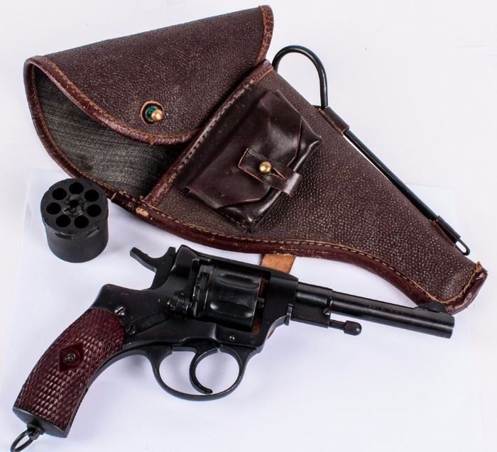 Lot 252 - Gun Nagant M1895 in 7.62x38R Revolver