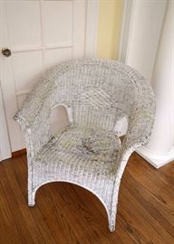 White Wicker Arm Chair 