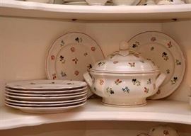 Villeroy & Boch Vitro-Porcelaine China Set (Petit Fleur Pattern)