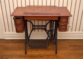Singer Sewing Machine with Table (Iron Base), needs some TLC